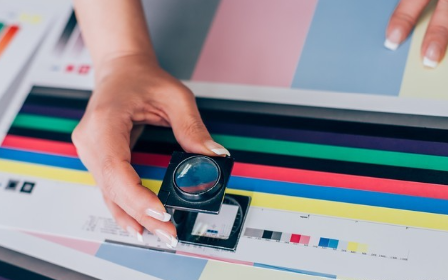 UV印刷新选择：UV打印机选型指南与Agin games创新方案